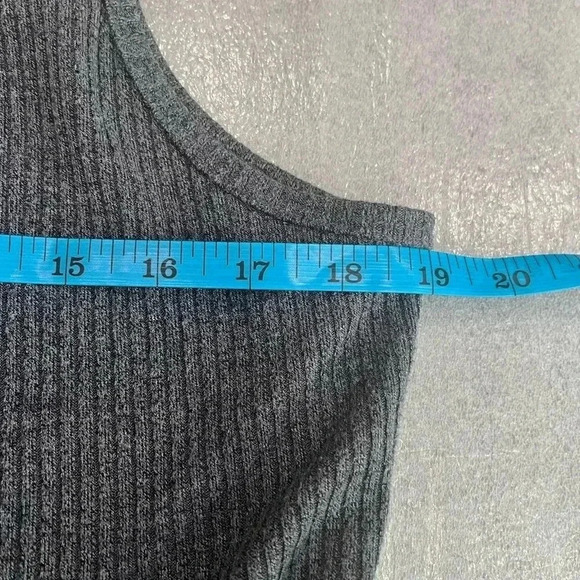 ❤️2/$30❤️[M]Smash+Tess  Ribbed Button Tank Top Side Slits - Picture 2 of 6